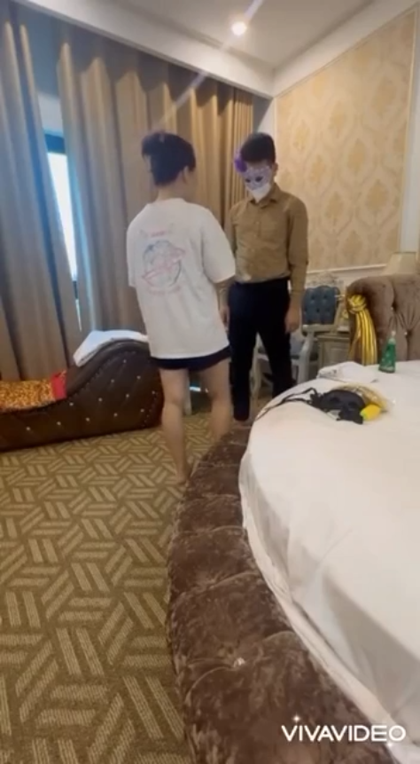 Massage tận giường cho các chị
